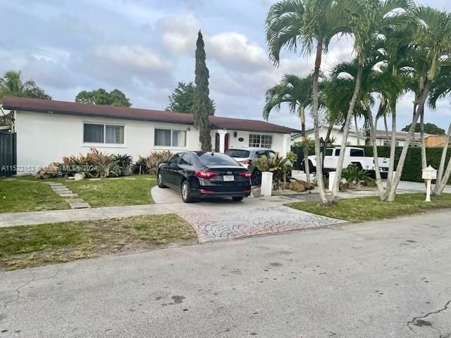 Real estate property located at 10275 34th St, Miami-Dade County, MARTINEZ SUB, Miami, FL