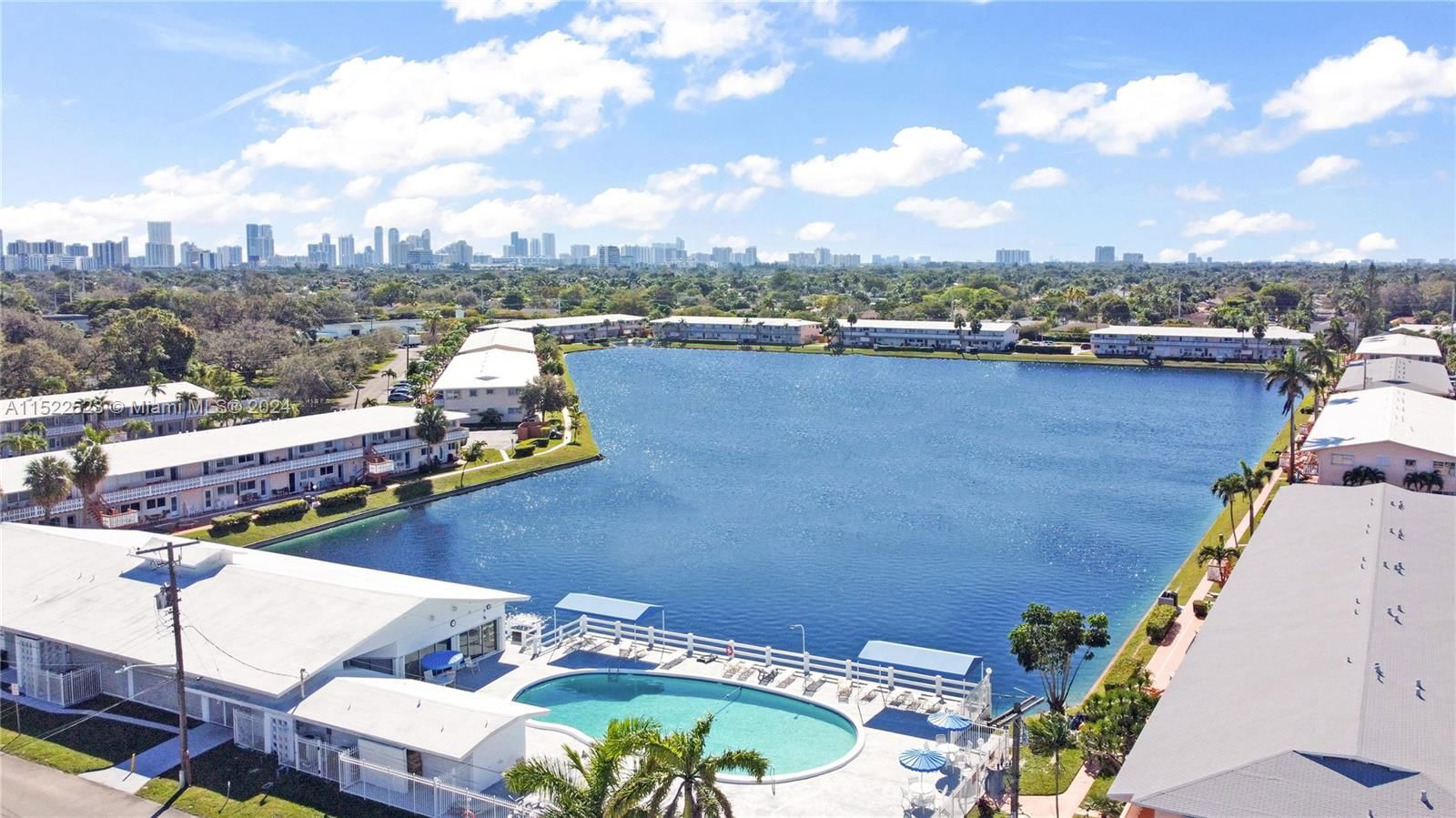 Real estate property located at 815 11th Ave #23G, Broward County, ROLEN LAKE GARDENS CO-OP, Hallandale Beach, FL