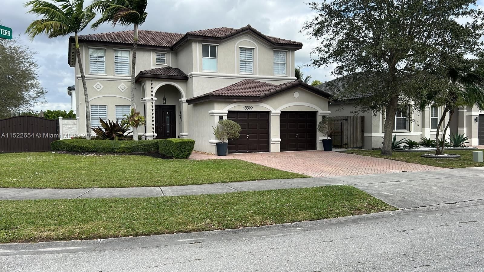 Real estate property located at 15399 17th Ter, Miami-Dade County, A B AT TAMIAMI TRAIL PHAS, Miami, FL