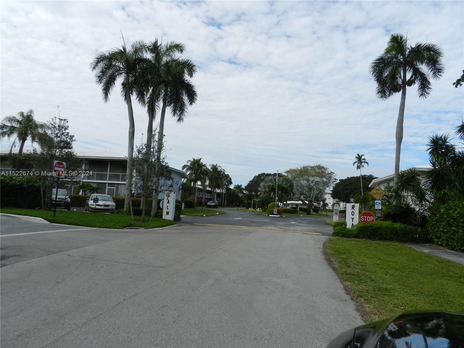 Real estate property located at 40 13th St B2, Palm Beach County, PALM ROYAL APTS INC CONDO, Boca Raton, FL