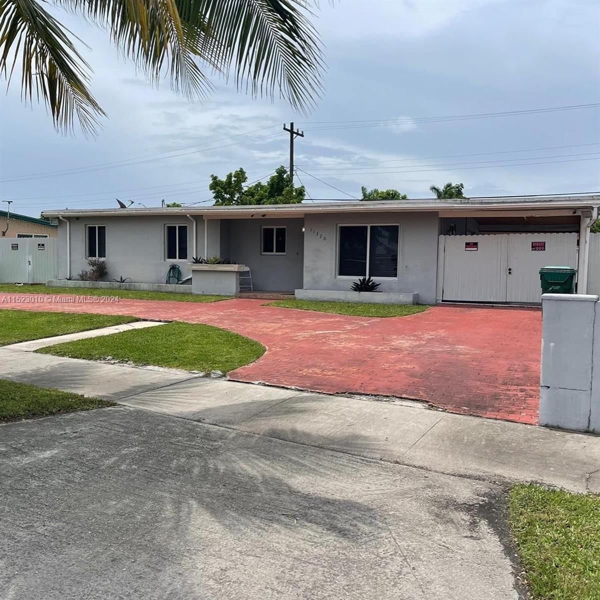 Real estate property located at 11320 55th St, Miami-Dade County, WESTWOOD LAKE 4TH ADDN, Miami, FL