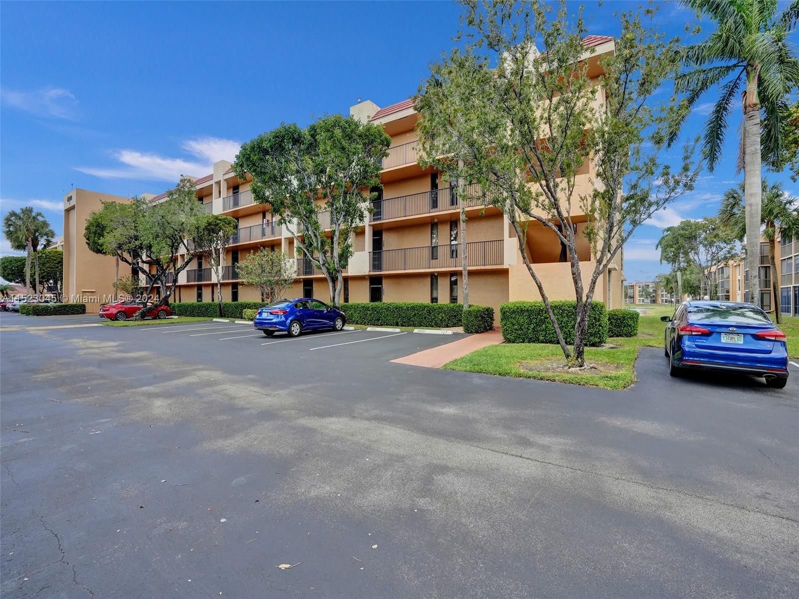 Real estate property located at 6203 Coral Lake Dr #103, Broward County, CORAL GATE VII CONDO, Margate, FL