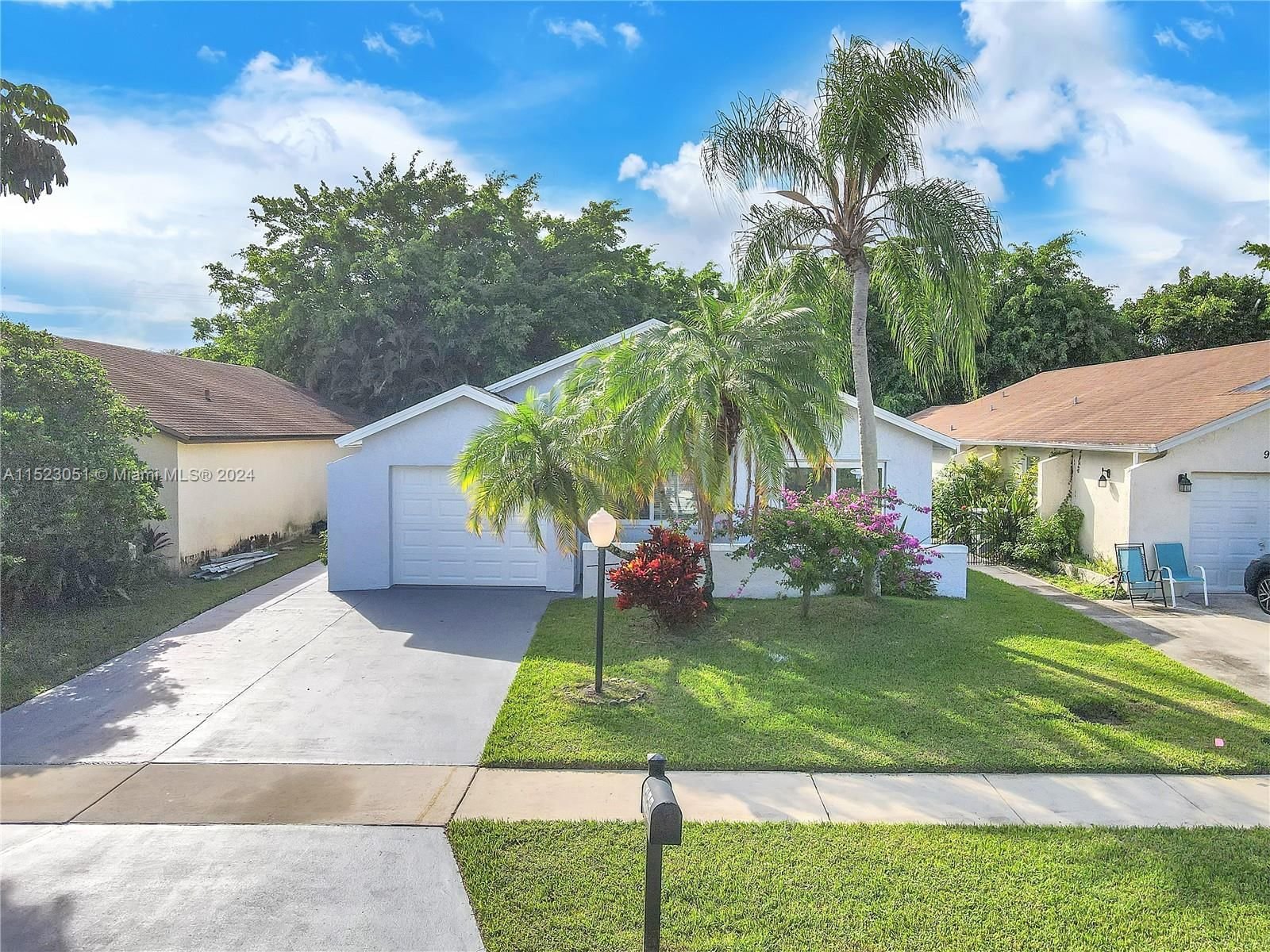 Real estate property located at 9156 Pine Springs Dr, Palm Beach County, PINE SPRINGS 2, Boca Raton, FL