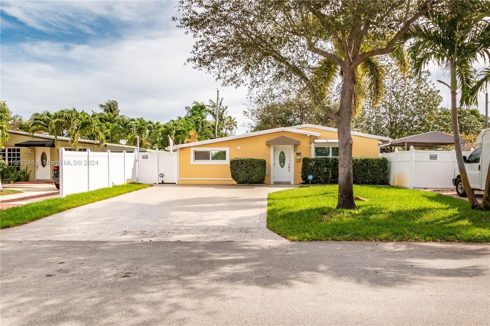 Real estate property located at 1700 7th Ave, Broward County, MIDDLE RIVER TERRACE AMD, Fort Lauderdale, FL