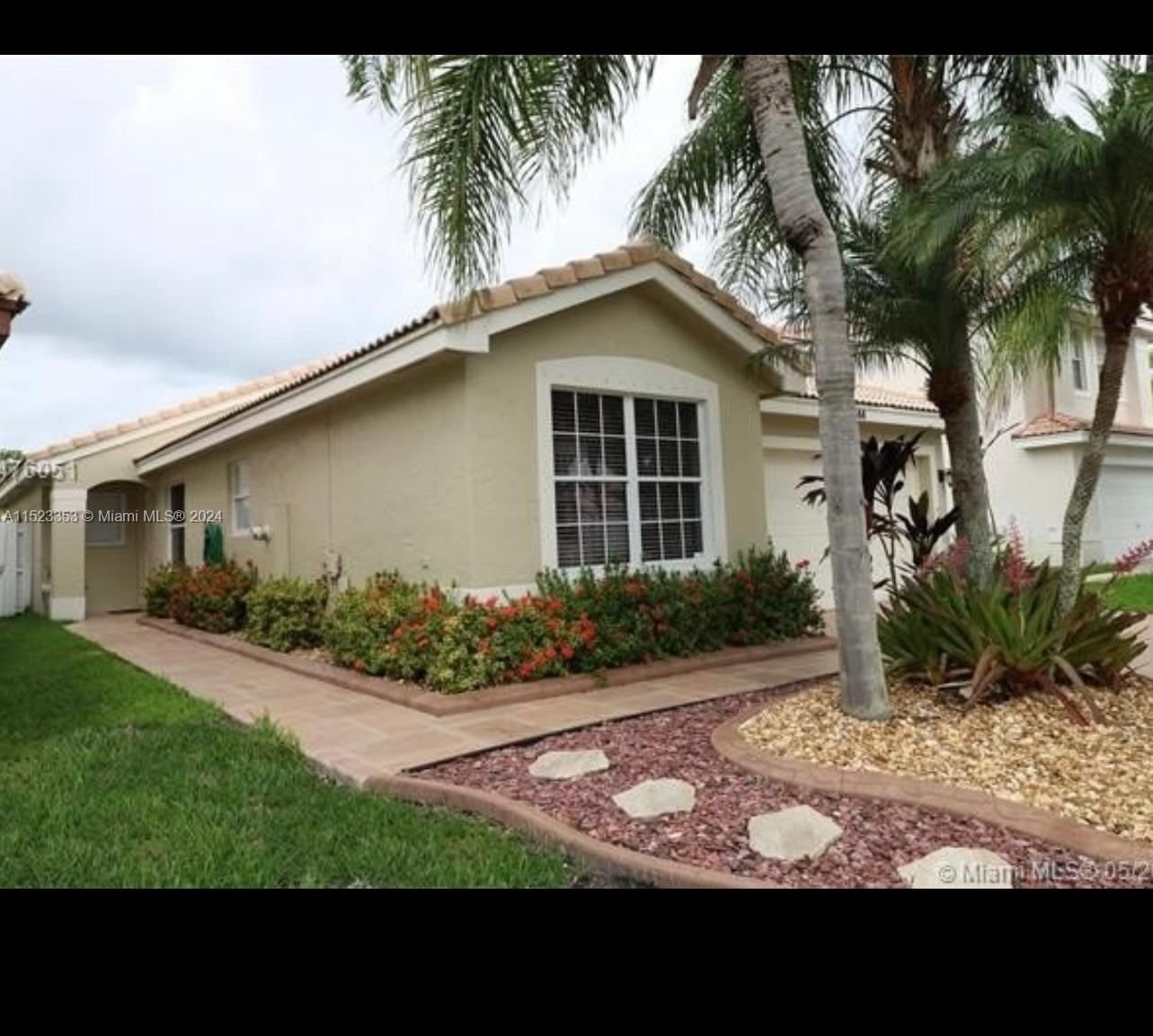 Real estate property located at 2444 177th Ter, Broward County, SILVER LAKES PHASE III, Miramar, FL