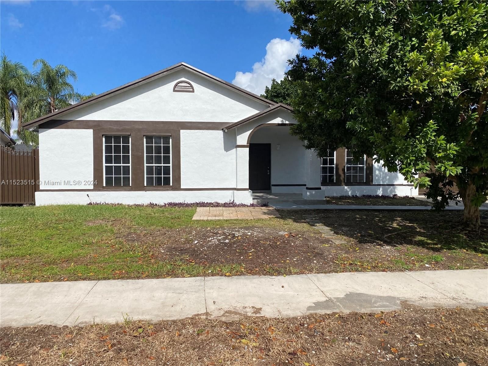 Real estate property located at 13761 284th St, Miami-Dade County, HARTFORD PLACE, Homestead, FL