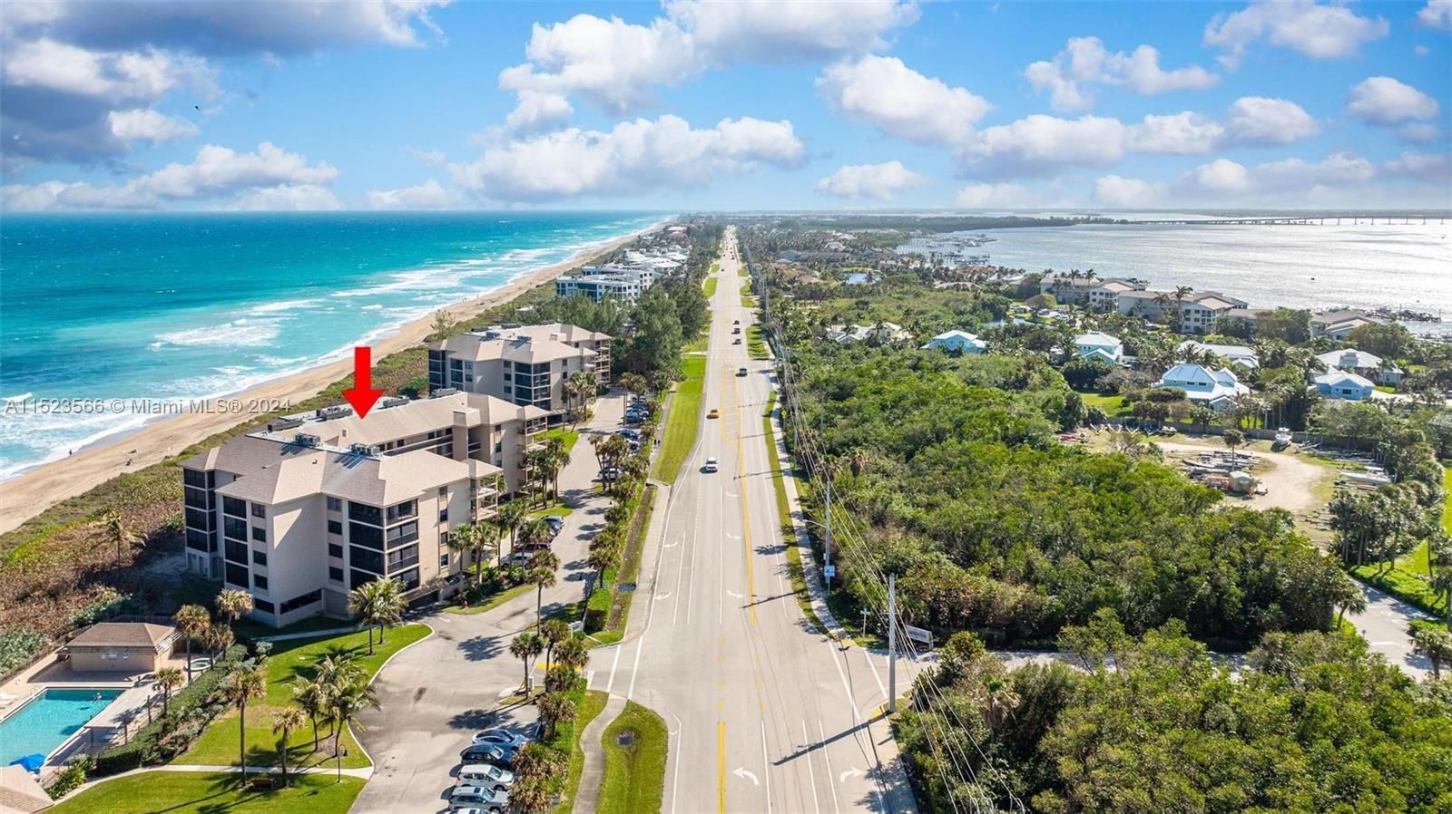 Real estate property located at 2571 Ocean Blvd #105, Martin, THE SANDPEBBLE CONDO, Hutchinson Island, FL