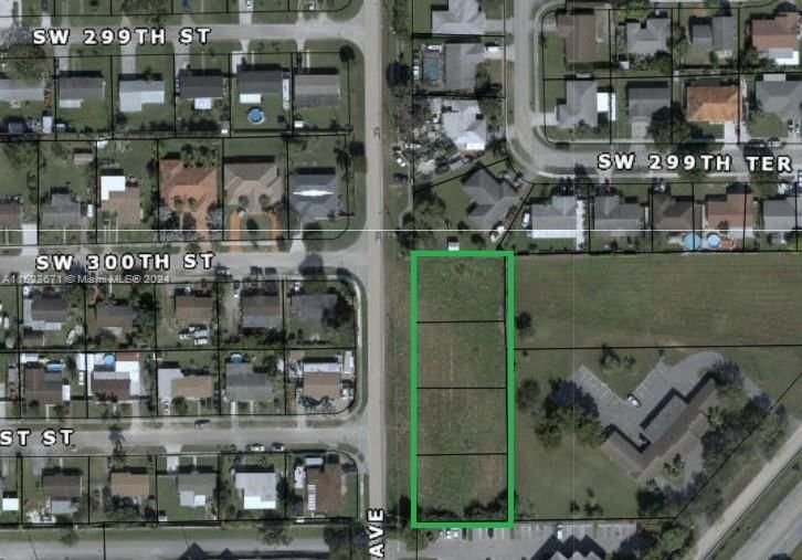 Real estate property located at 300 167th Ave, Miami-Dade County, REPLAT OF SEMINOLE HEIGHT, Homestead, FL