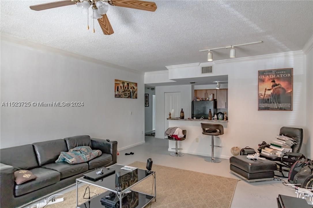 Real estate property located at 5860 Sample Rd #104, Broward, El-ad Poinciana Condo, Coral Springs, FL