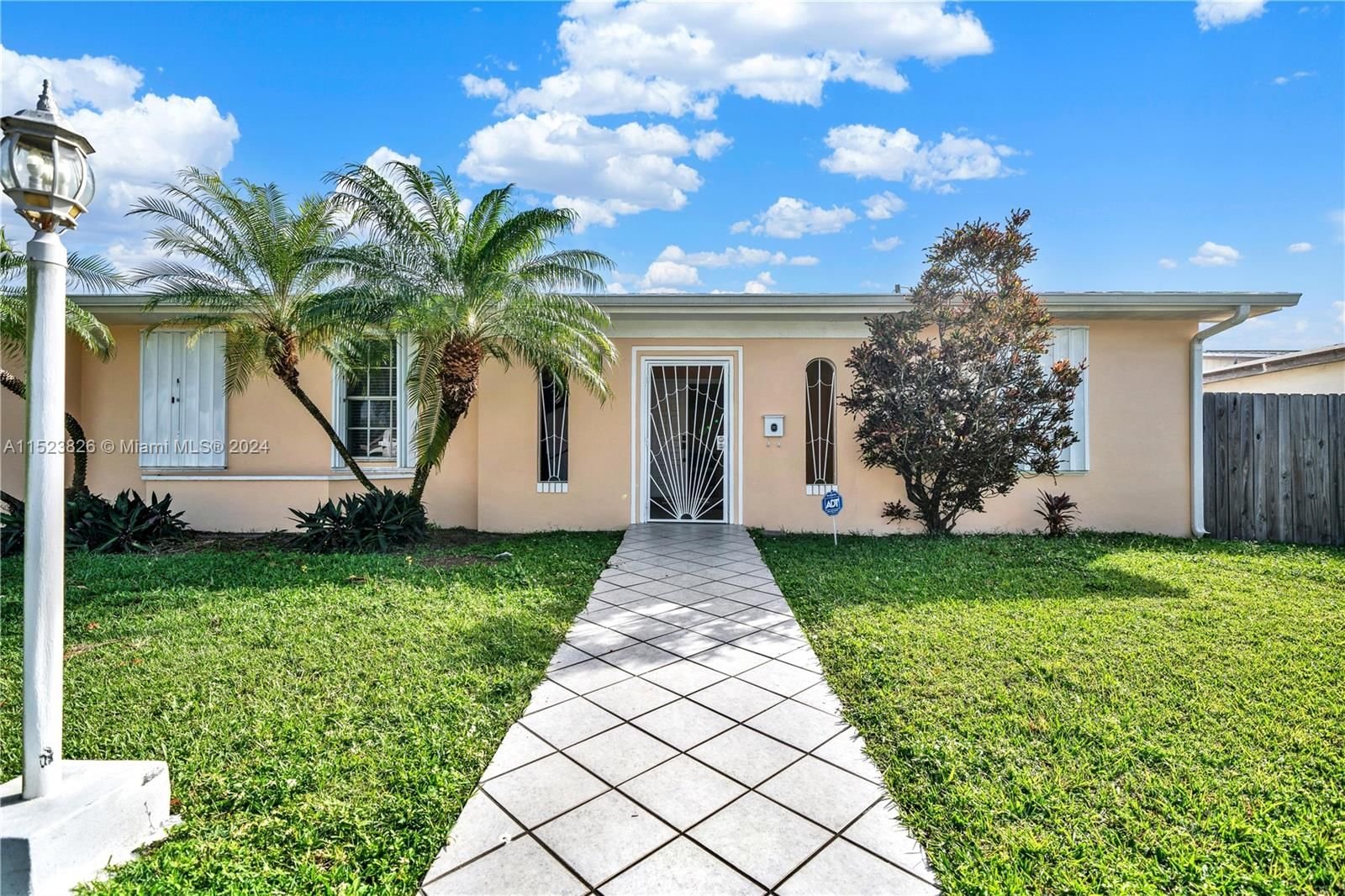 Real estate property located at 17701 113th Ct, Miami-Dade County, GREEN HILLS SEC 2, Miami, FL