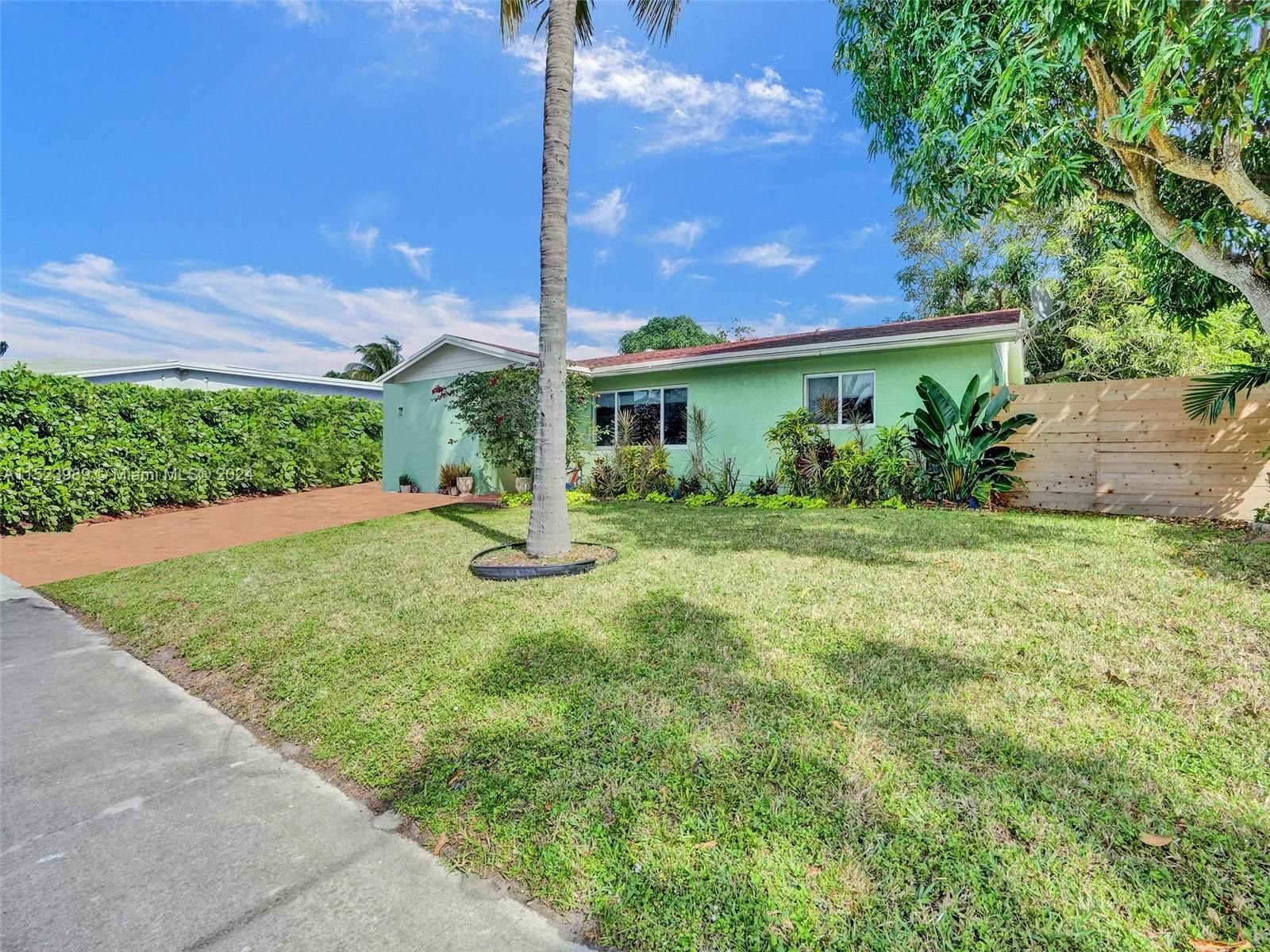 Real estate property located at 1330 10th Ave, Broward County, NORTH BROWARD HIGHLANDS S, Deerfield Beach, FL