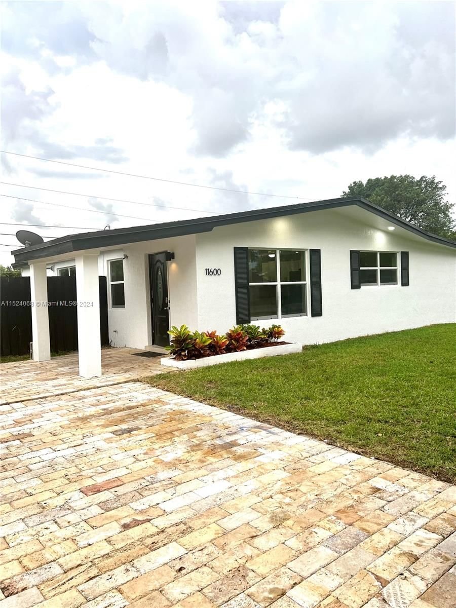 Real estate property located at 11600 136th St, Miami-Dade County, REPLAT OF PORTIONS OF RIC, Miami, FL