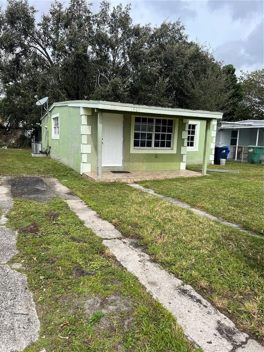 Real estate property located at 1901 Rutland St, Miami-Dade County, MAGNOLIA GARDENS CONSOLID, Opa-Locka, FL