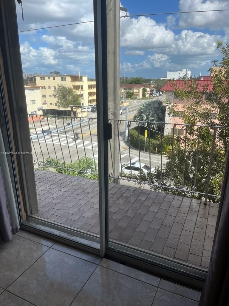 Real estate property located at 6200 Flagler St #402, Miami-Dade County, ANDALUCIA, Miami, FL