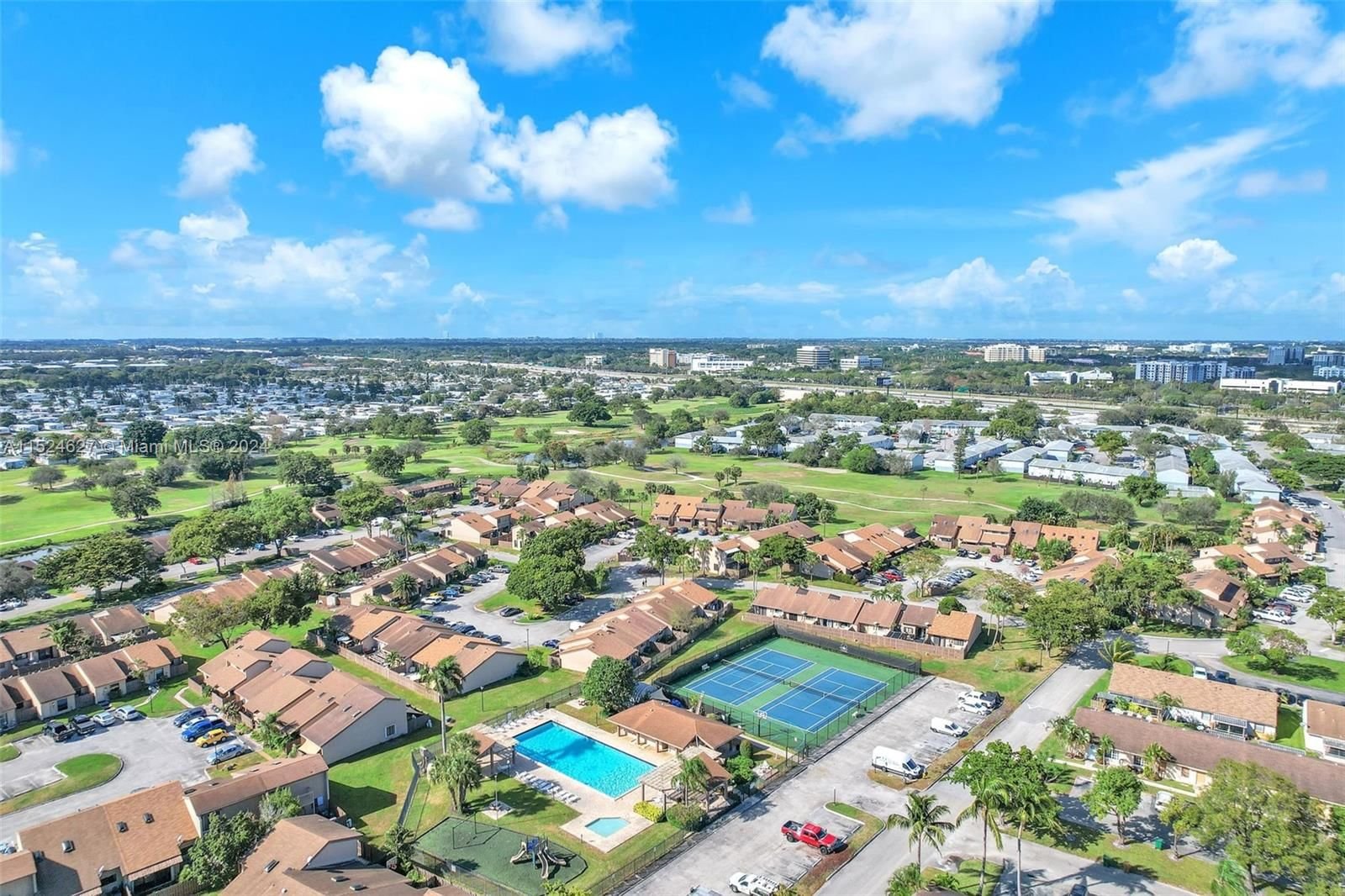 Real estate property located at 1925 81st Ter, Broward County, ARROWHEAD GOLF AND TENNIS, Davie, FL