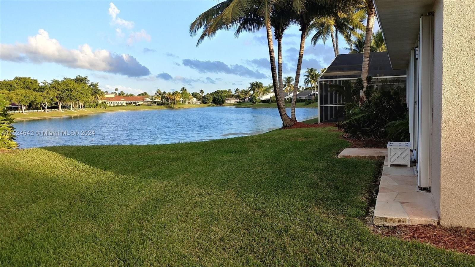 Real estate property located at 585 25th Ln, Miami-Dade County, KEYS-GATE NO 1, Homestead, FL