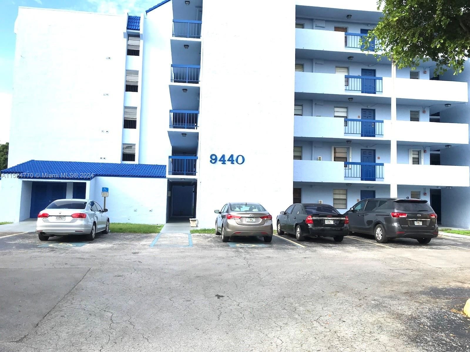 Real estate property located at 9440 Fontainebleau Blvd #212, Miami-Dade County, BLEAU GROTTO CONDO, Miami, FL