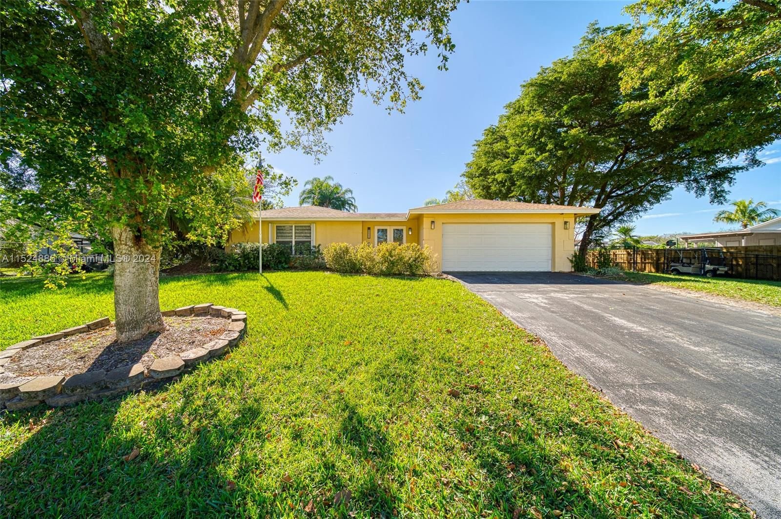 Real estate property located at 8600 179th St, Miami-Dade County, PINEWOOD ESTS 3RD ADDN, Palmetto Bay, FL