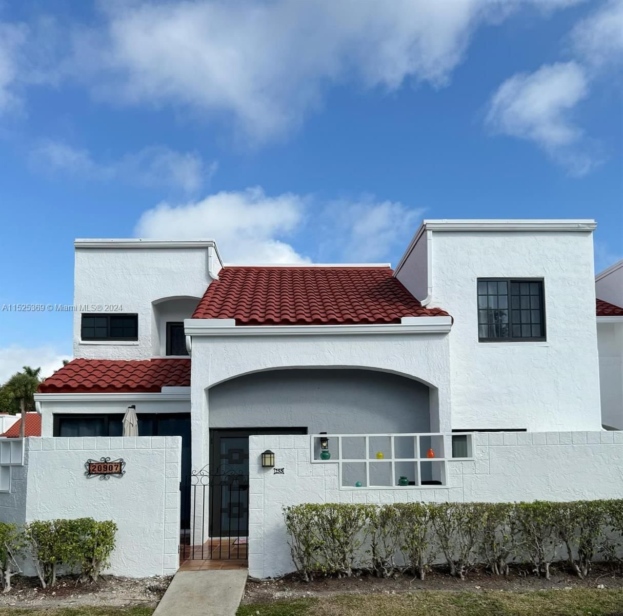 Real estate property located at 20907 Leeward Ct #255-5, Miami-Dade County, MARINER VILLAGE TH CONDO, Aventura, FL