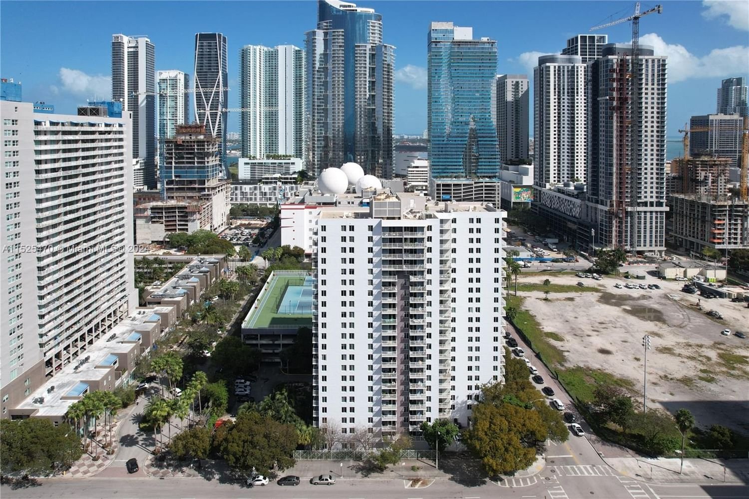 Real estate property located at 850 Miami Ave W-1810, Miami-Dade County, MADISON DOWNTOWN CONDO, Miami, FL