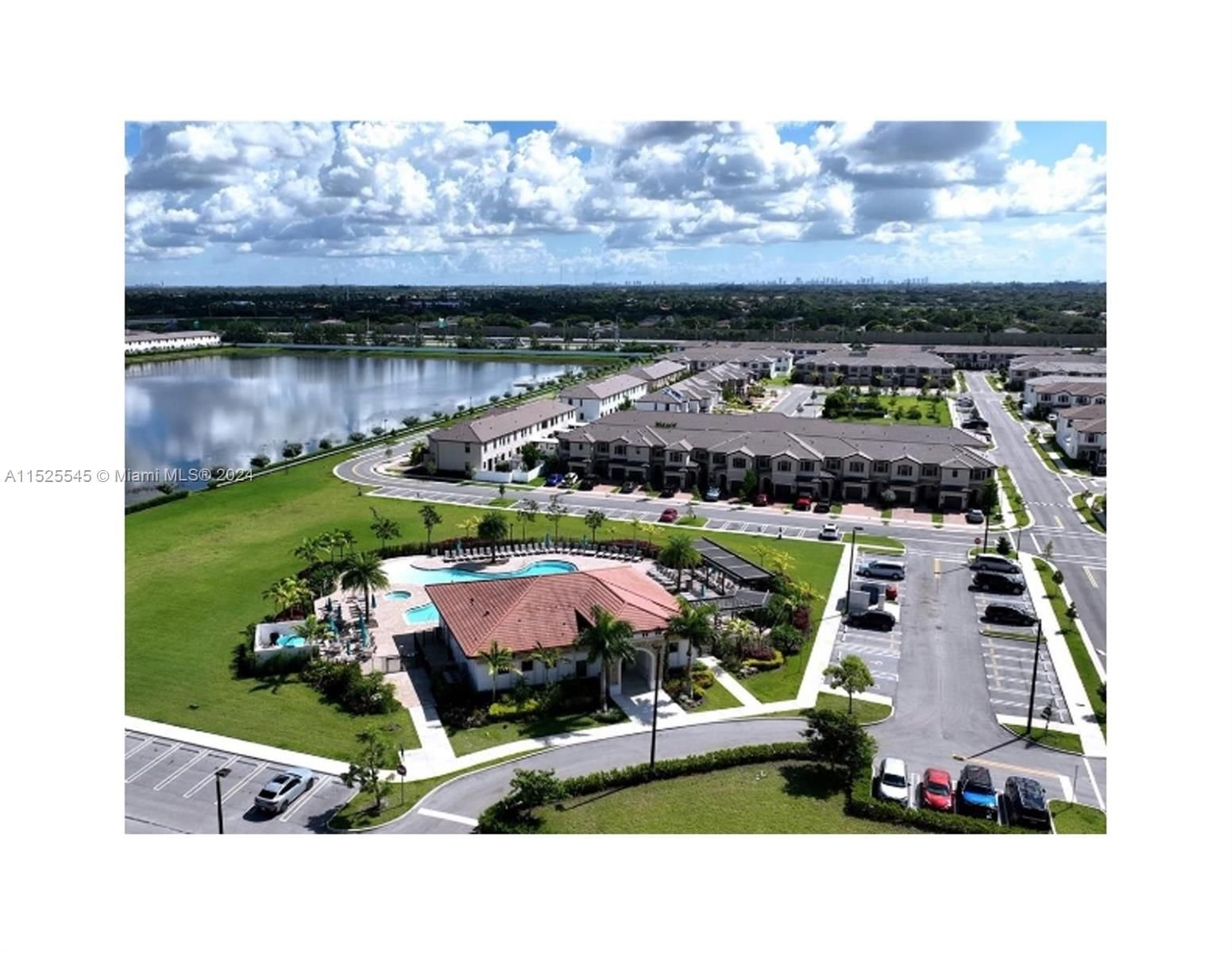 Real estate property located at 10846 33rd Ln, Miami-Dade County, AQUABELLA NORTH REPLAT, Hialeah, FL