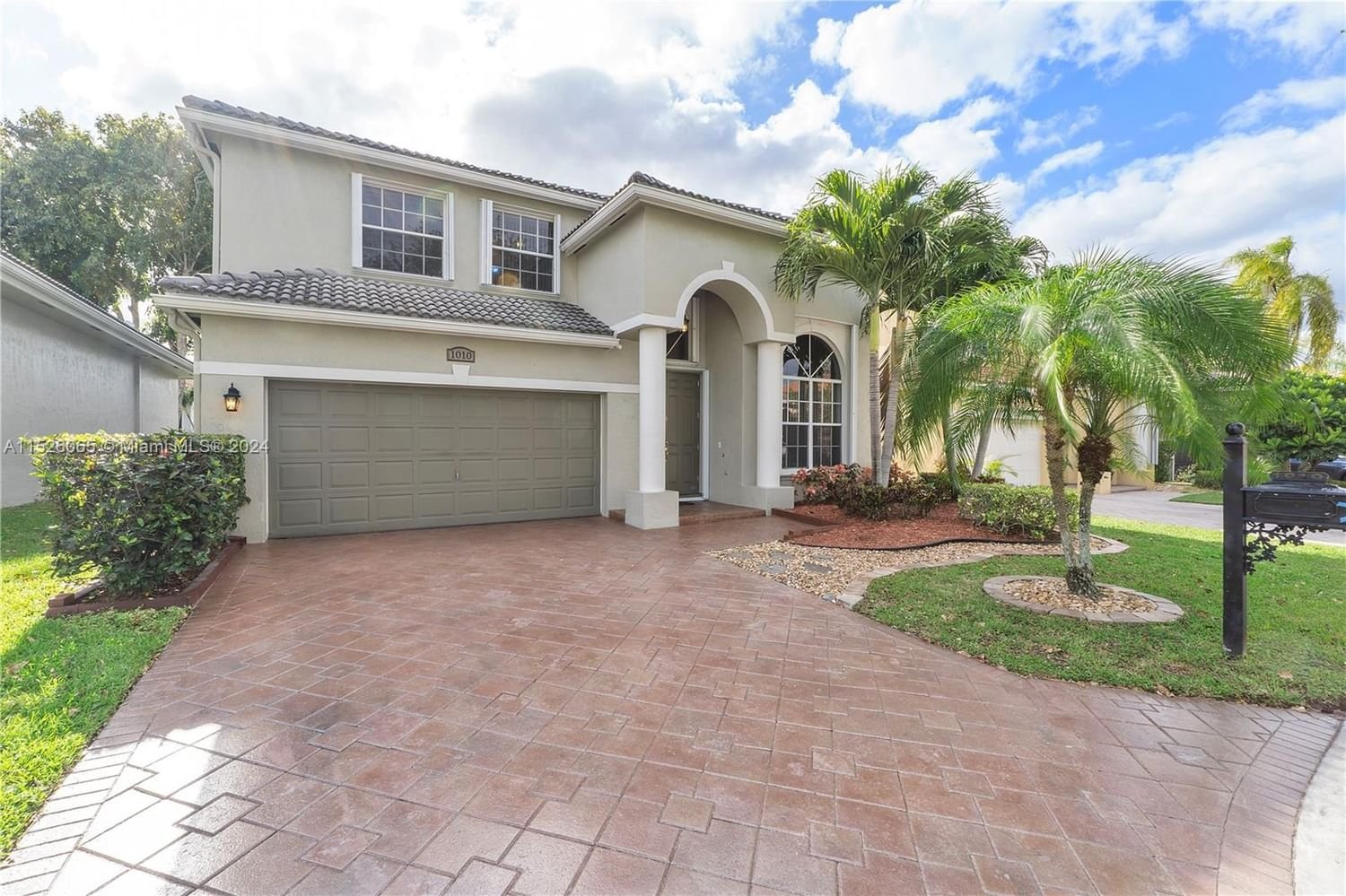 Real estate property located at 1010 117th Ave, Broward County, LENNOX ISLE/LAKEVIEW DRIVE, Coral Springs, FL
