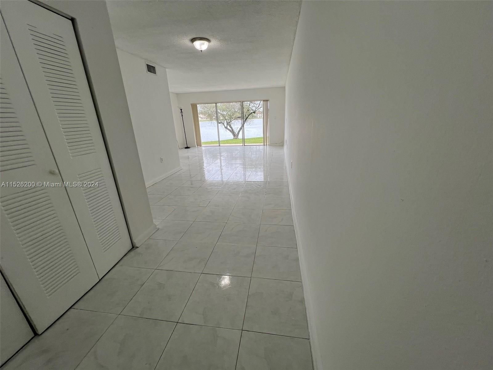 Real estate property located at 9375 Fontainebleau Blvd L112, Miami-Dade County, THE BEACH CLUB FONTAINEBL, Miami, FL