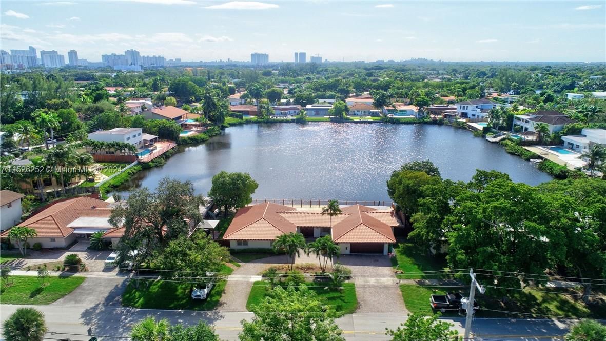 Real estate property located at 2360 199th St, Miami-Dade, RAINTREE LAKE SEC 2, Miami, FL