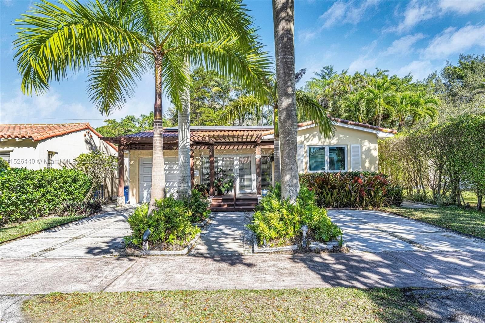 Real estate property located at 423 Madeira Ave, Miami-Dade County, CORAL GROVES, Coral Gables, FL