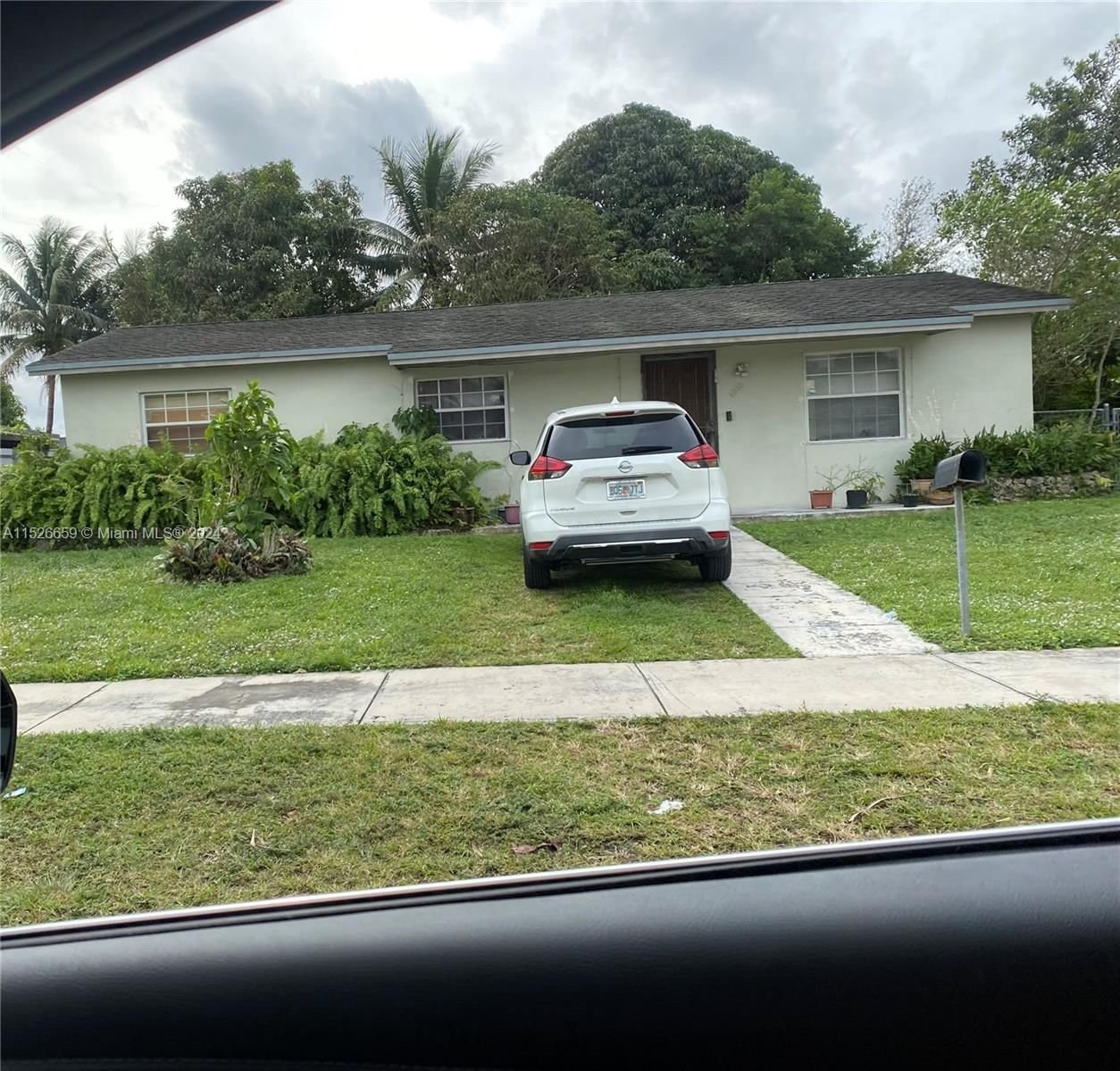 Real estate property located at 4240 198th St, Miami-Dade County, THIRD ADDN TO CAROL CITY, Miami Gardens, FL