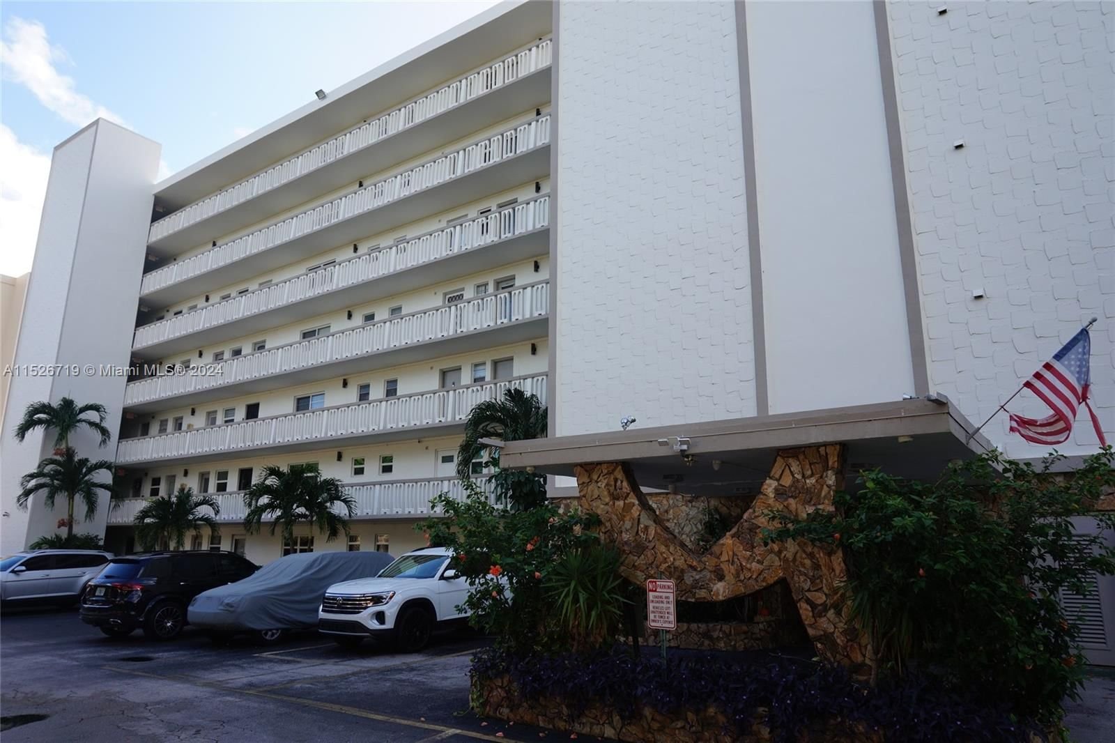 Real estate property located at 1000 12th Ave #606, Broward County, MEADOWBROOK CONDO APTS BL, Hallandale Beach, FL