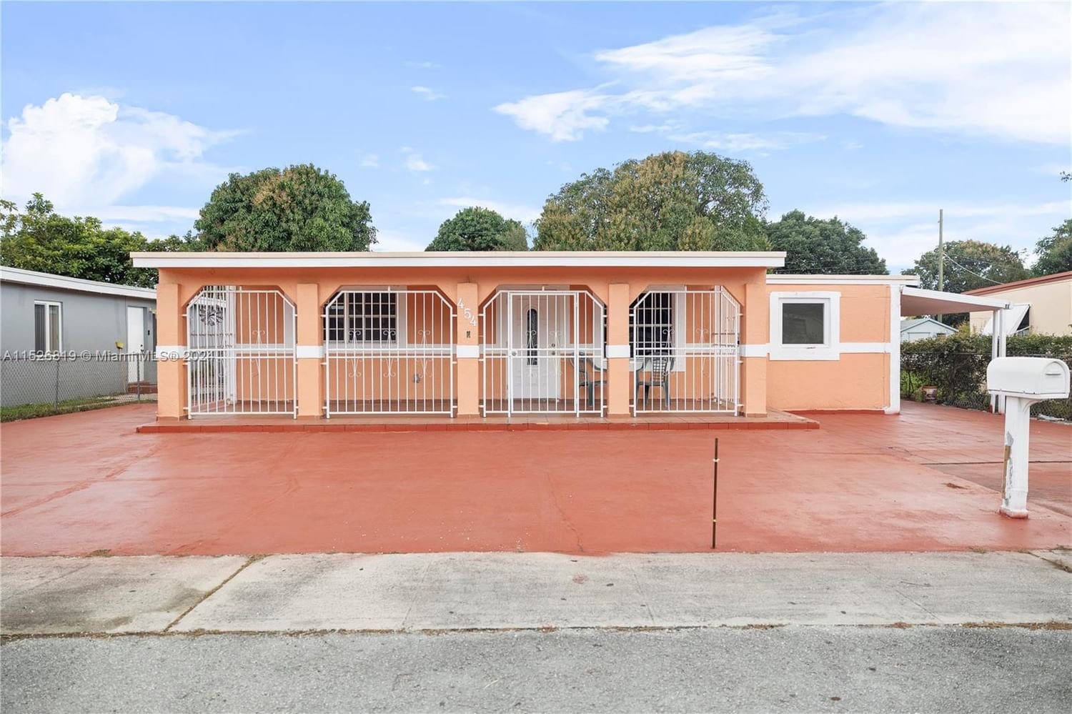 Real estate property located at 454 64th St, Miami-Dade County, GRATIGNY HEIGHTS REV, Hialeah, FL