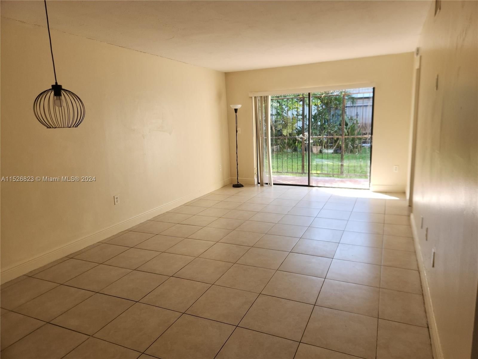 Real estate property located at 6259 24th Ave #102-8, Miami-Dade County, FLAMINGO CONDO, Hialeah, FL