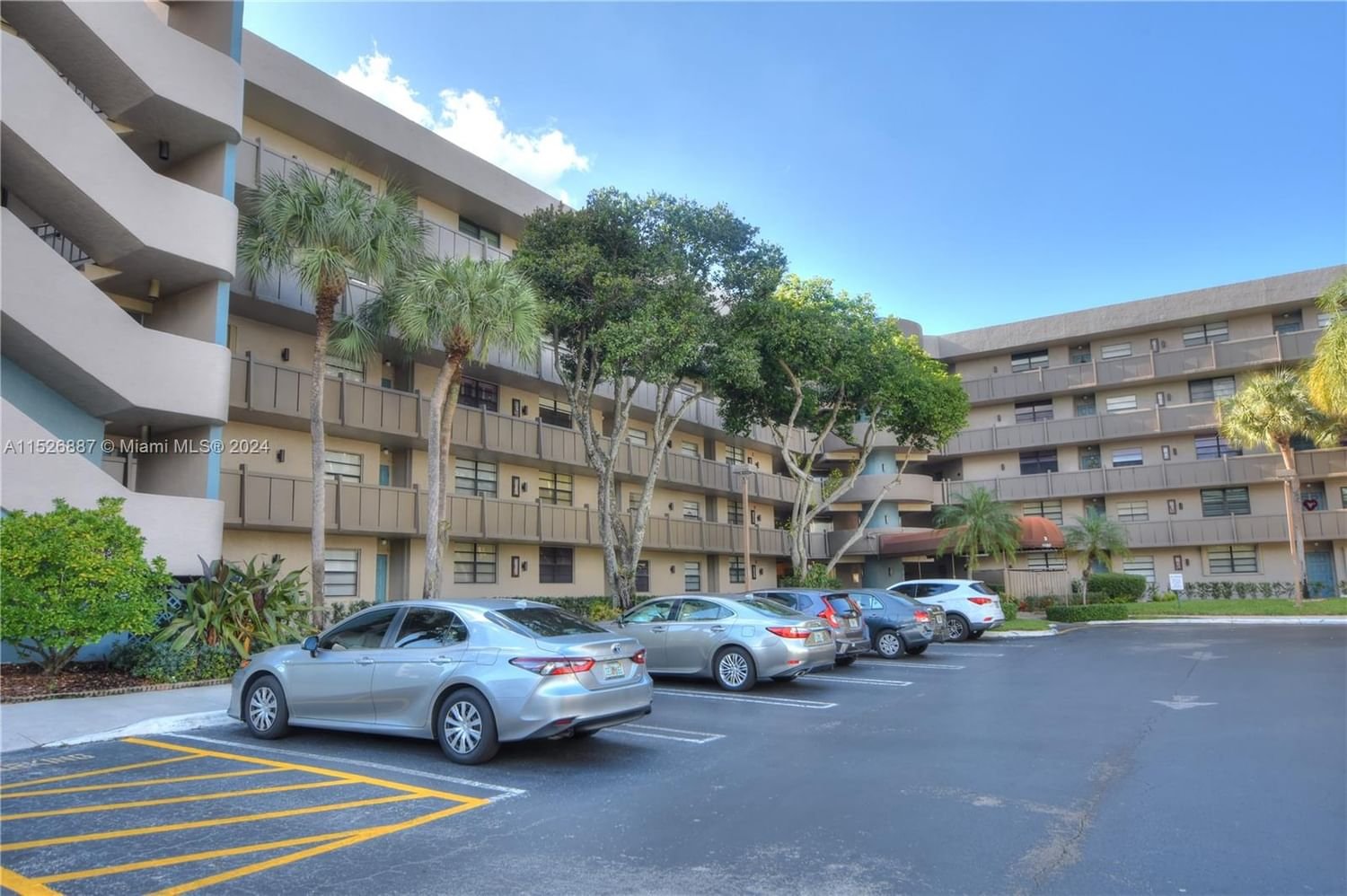 Real estate property located at 1100 Colony Point Cir #503, Broward County, COLONY POINT 3 CONDO, Pembroke Pines, FL
