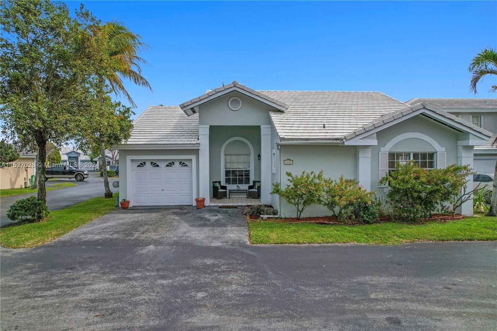 Real estate property located at 6401 115th Ave, Miami-Dade County, CORAL CREEK, Miami, FL
