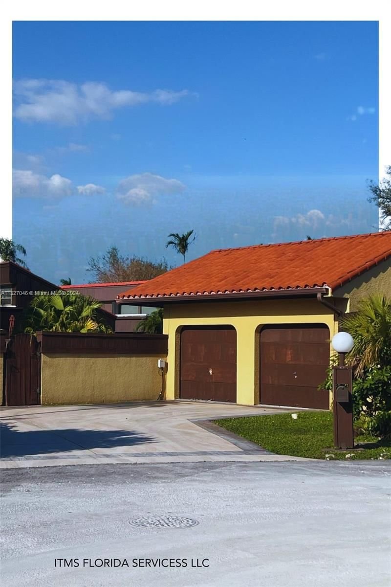 Real estate property located at , Miami-Dade County, SKY LAKE VILLAS FIRST ADD, Miami, FL