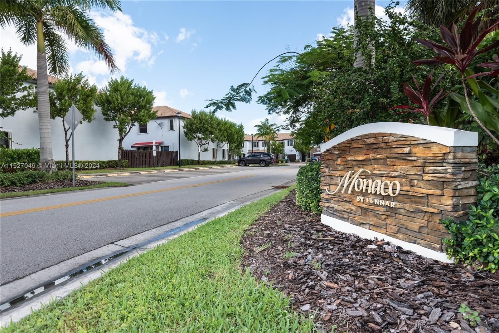 Real estate property located at 11262 88th terrace #11262, Miami-Dade County, VILLA BELLO, Doral, FL