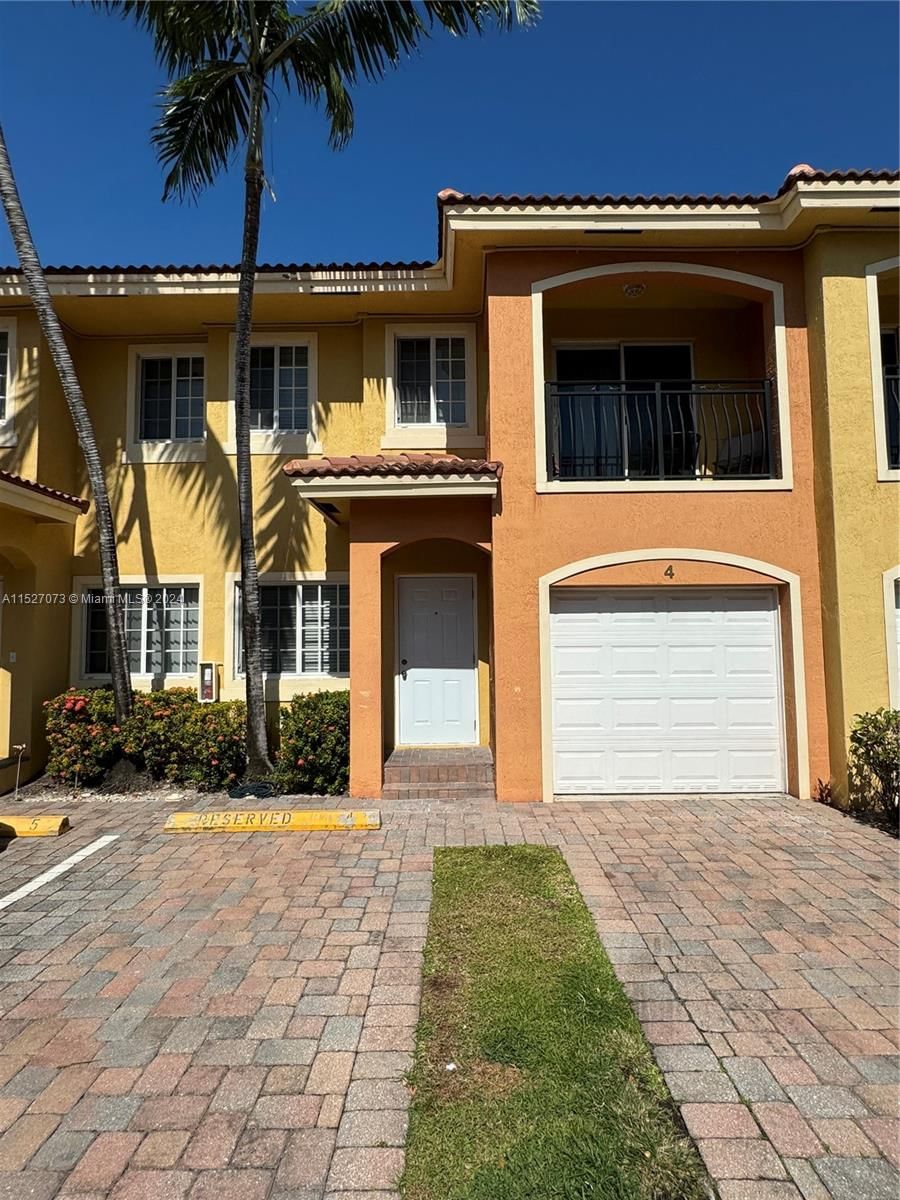 Real estate property located at 330 2nd Ave #4, Broward County, CURCI VILLAGE CONDO, Hallandale Beach, FL