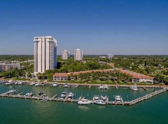 Real estate property located at 4000 Towerside Ter #1109, Miami-Dade County, THE TOWERS OF QUAYSIDE CO, Miami, FL
