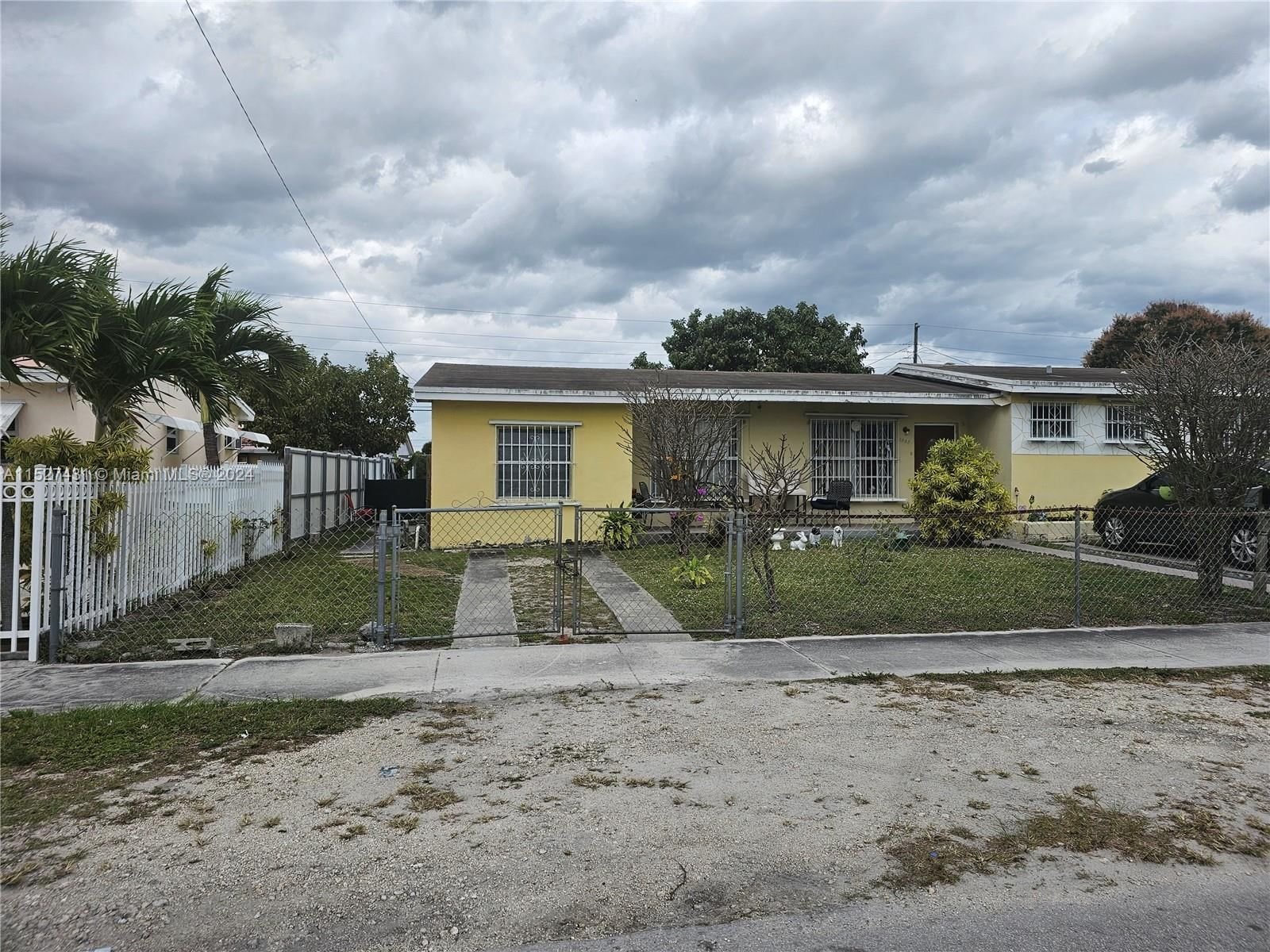Real estate property located at 3555 80th St, Miami-Dade County, GREENVILLE MANOR 1ST ADDN, Miami, FL