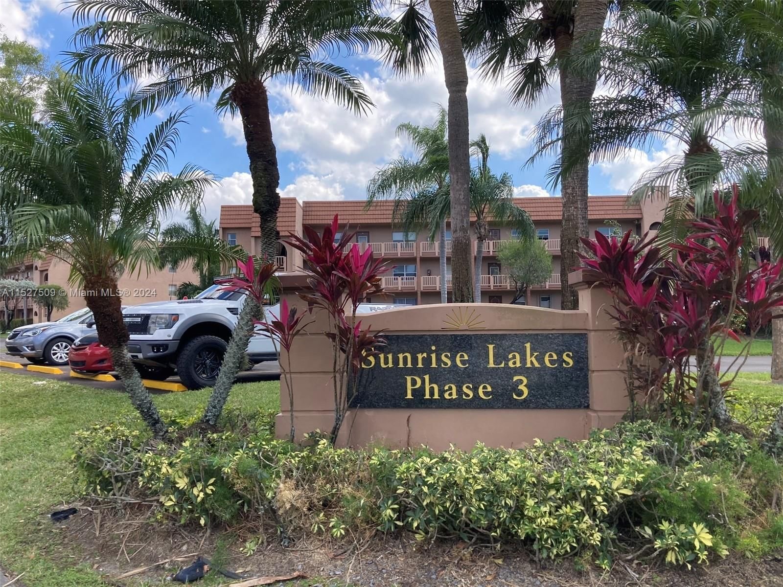 Real estate property located at 8880 Sunrise Lakes Blvd #107, Broward County, SUNRISE LAKES 73 CONDO, Sunrise, FL