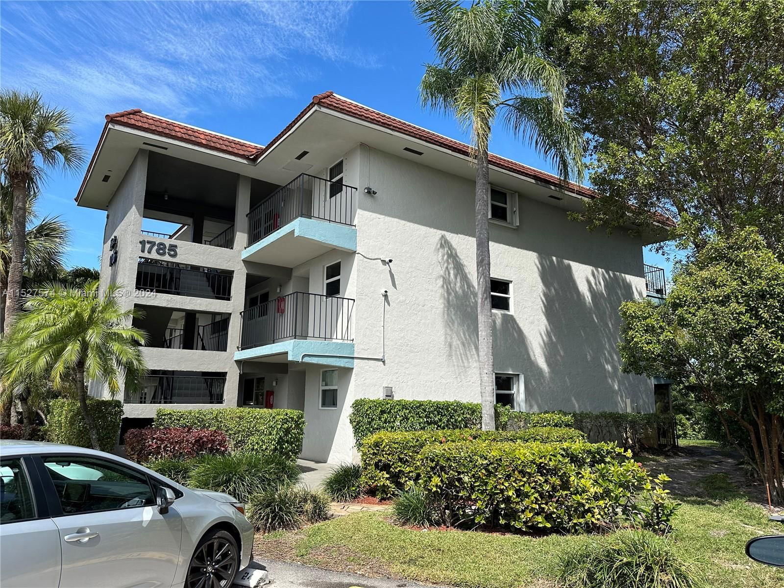 Real estate property located at 1785 Andrews Sq #308E, Broward County, HIDDEN HARBOR CONDOMINIUM, Fort Lauderdale, FL