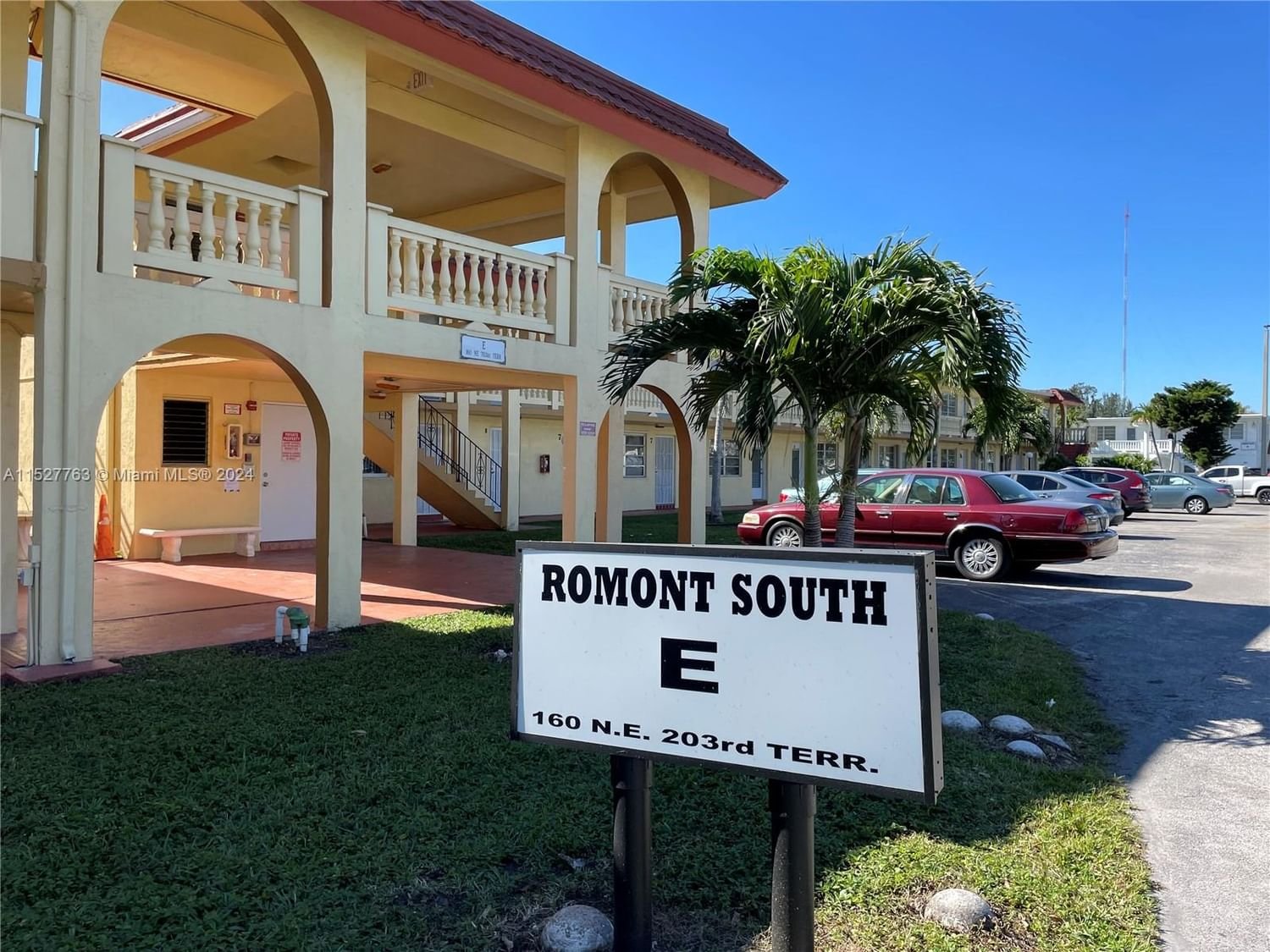 Real estate property located at 160 203rd Ter #12, Miami-Dade County, RO-MONT SOUTH CONDO E, Miami Gardens, FL