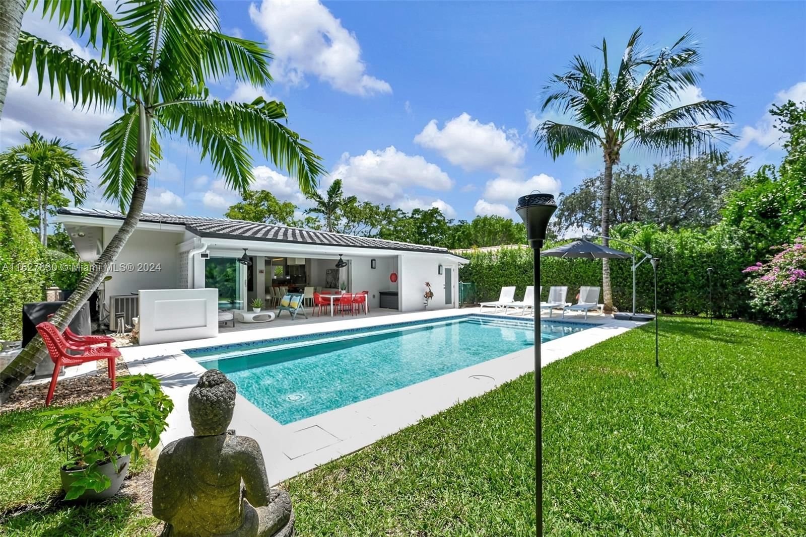 Real estate property located at 825 Malaga Ave, Miami-Dade County, coral gables, Coral Gables, FL