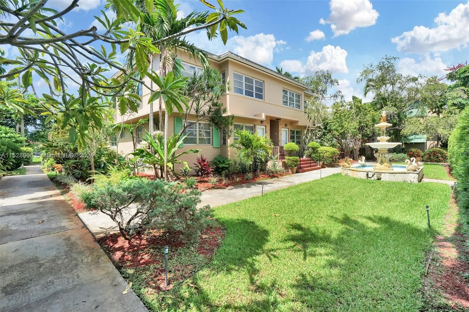 Real estate property located at 30 Almeria Ave #5, Miami-Dade County, ALMERIA GARDENS CONDO, Coral Gables, FL