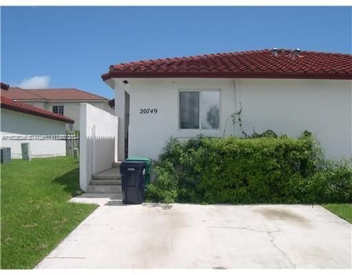Real estate property located at 20749 80th Pl #20749, Miami-Dade County, SAGA BAY TOWNHOMES 1ST AD, Cutler Bay, FL