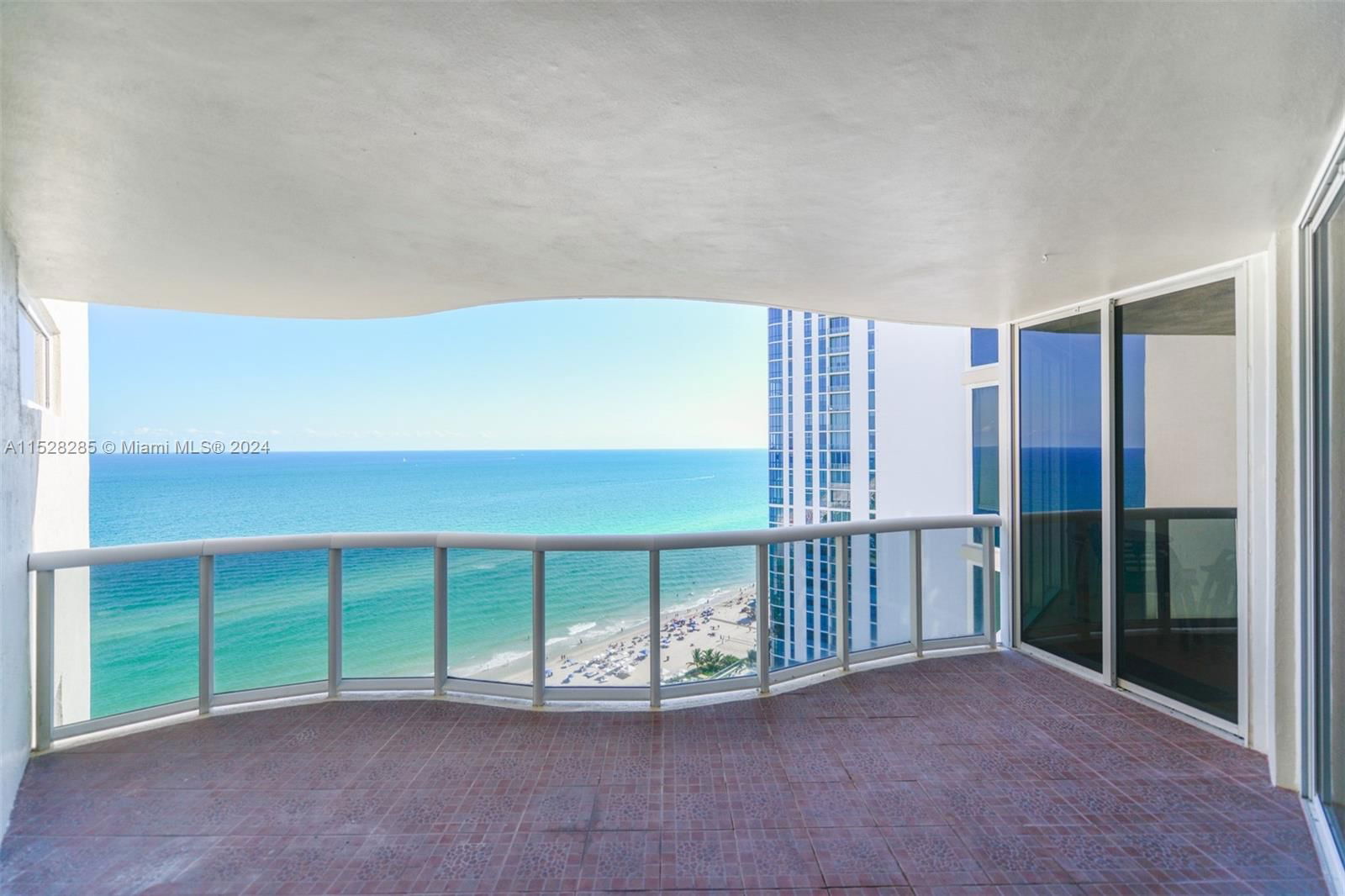 Real estate property located at 17555 Collins Ave #2202, Miami-Dade, THE PINNACLE CONDO, Sunny Isles Beach, FL