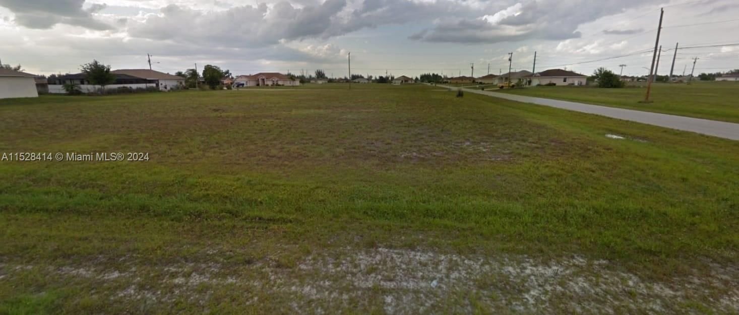 Real estate property located at 2425 7th St, Lee County, CAPE CORAL UNIT 55, Cape Coral, FL