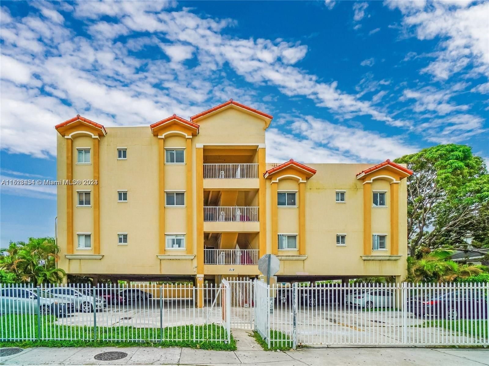 Real estate property located at 218 8th Ave #205, Miami-Dade County, VILLA SOLE CONDO, Miami, FL
