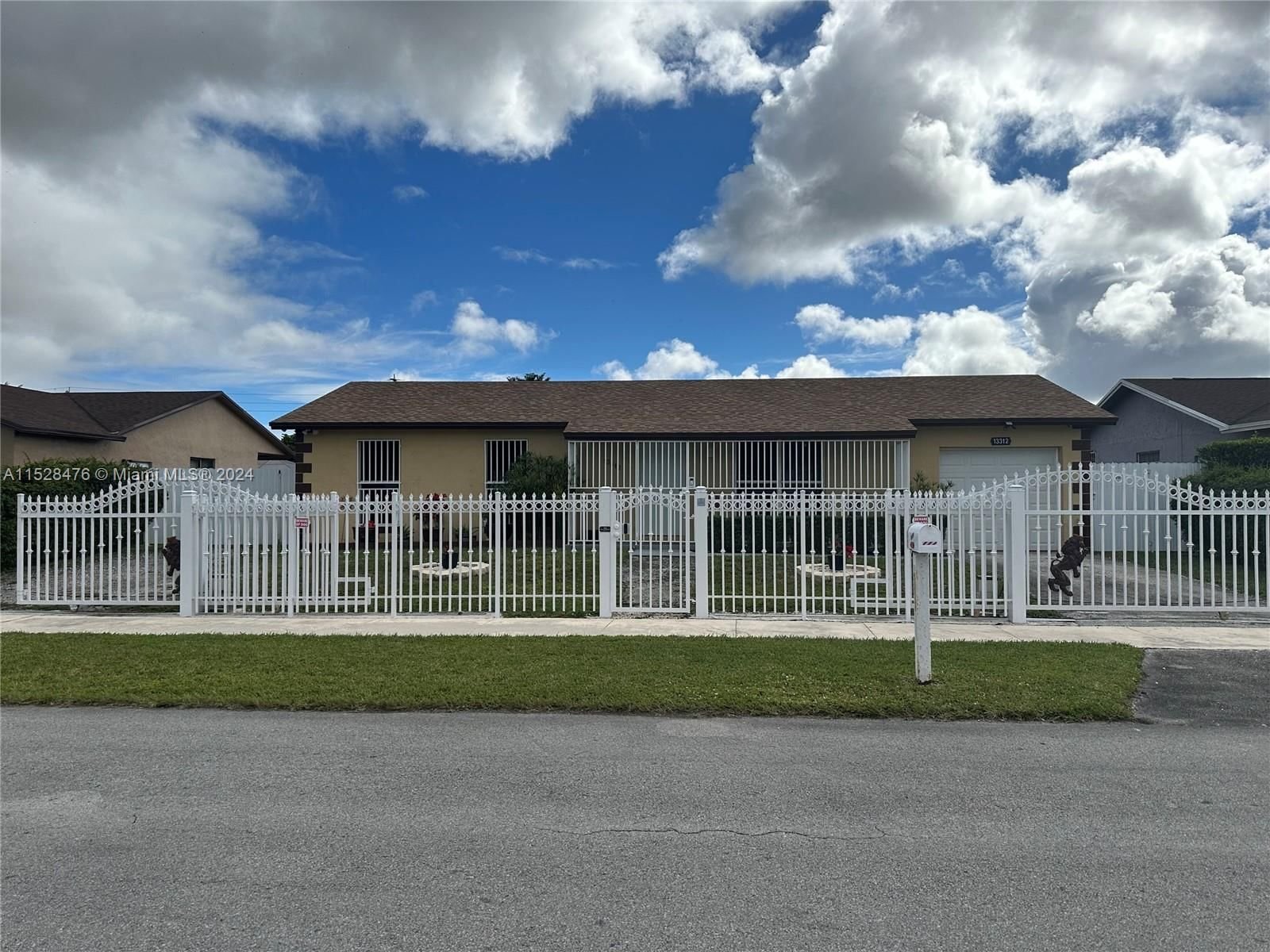 Real estate property located at , Miami-Dade County, MEADOW WOOD MANOR SEC 8, Homestead, FL